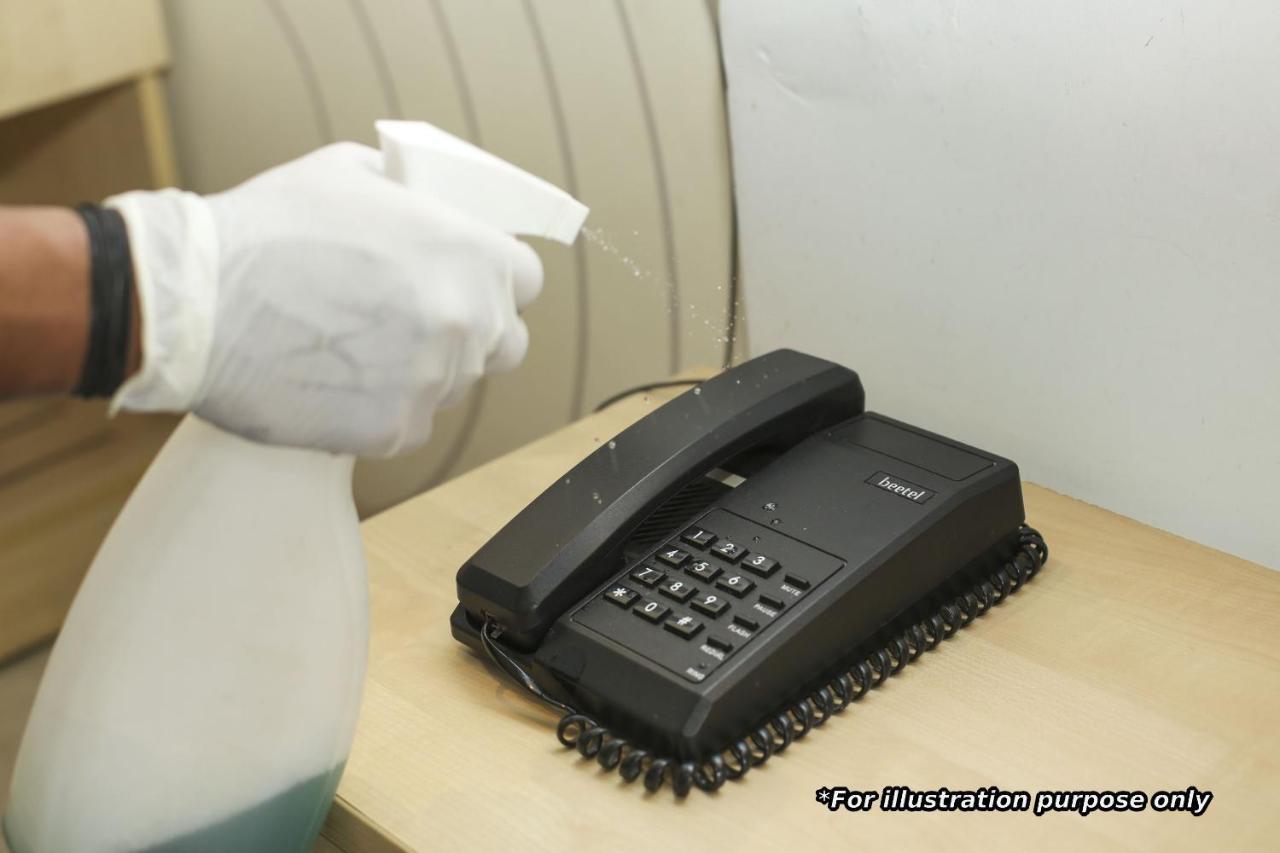 Oyo 78245 Collection O Hotel Crown Inn نافي مومباي المظهر الخارجي الصورة