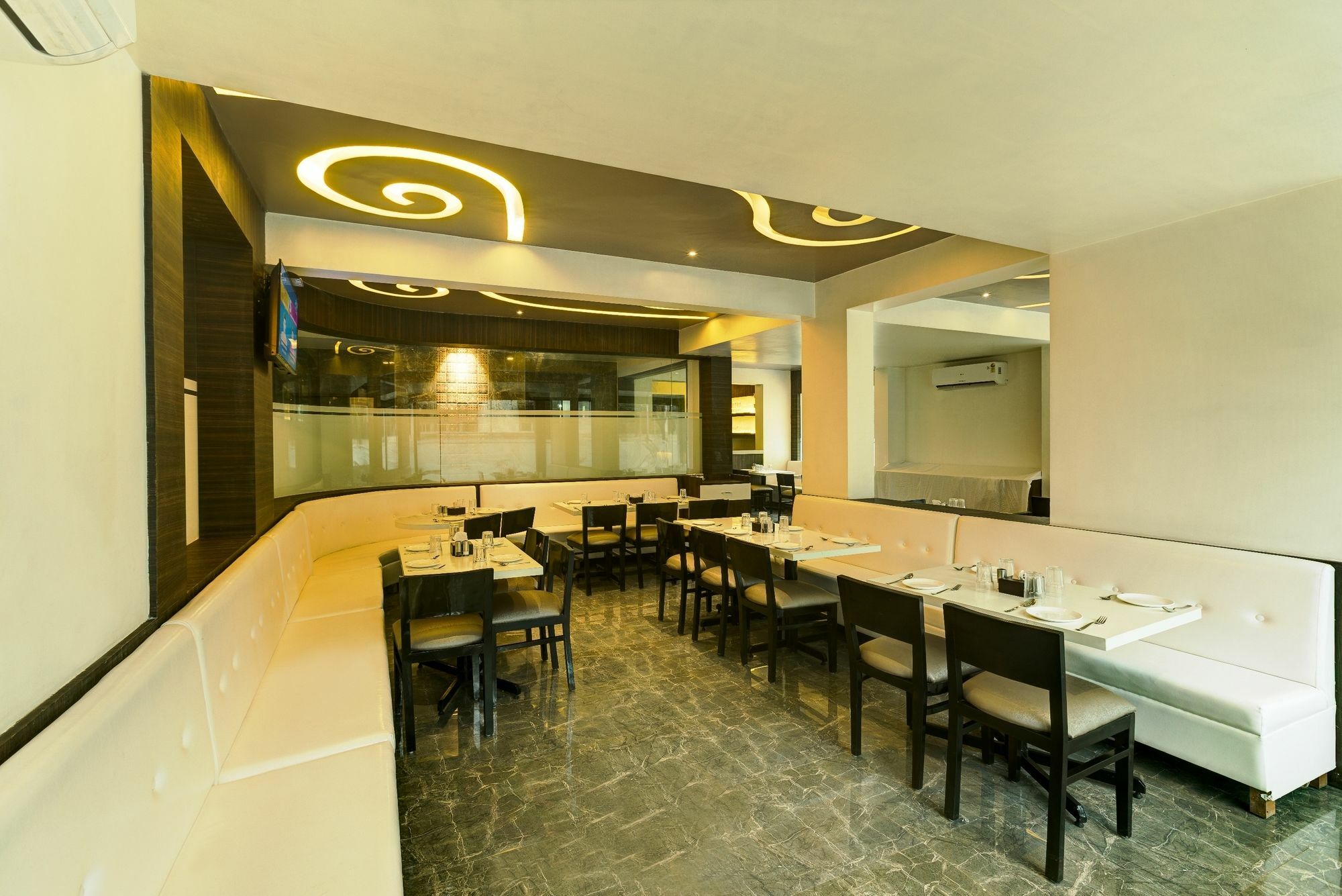 Oyo 78245 Collection O Hotel Crown Inn نافي مومباي المظهر الخارجي الصورة