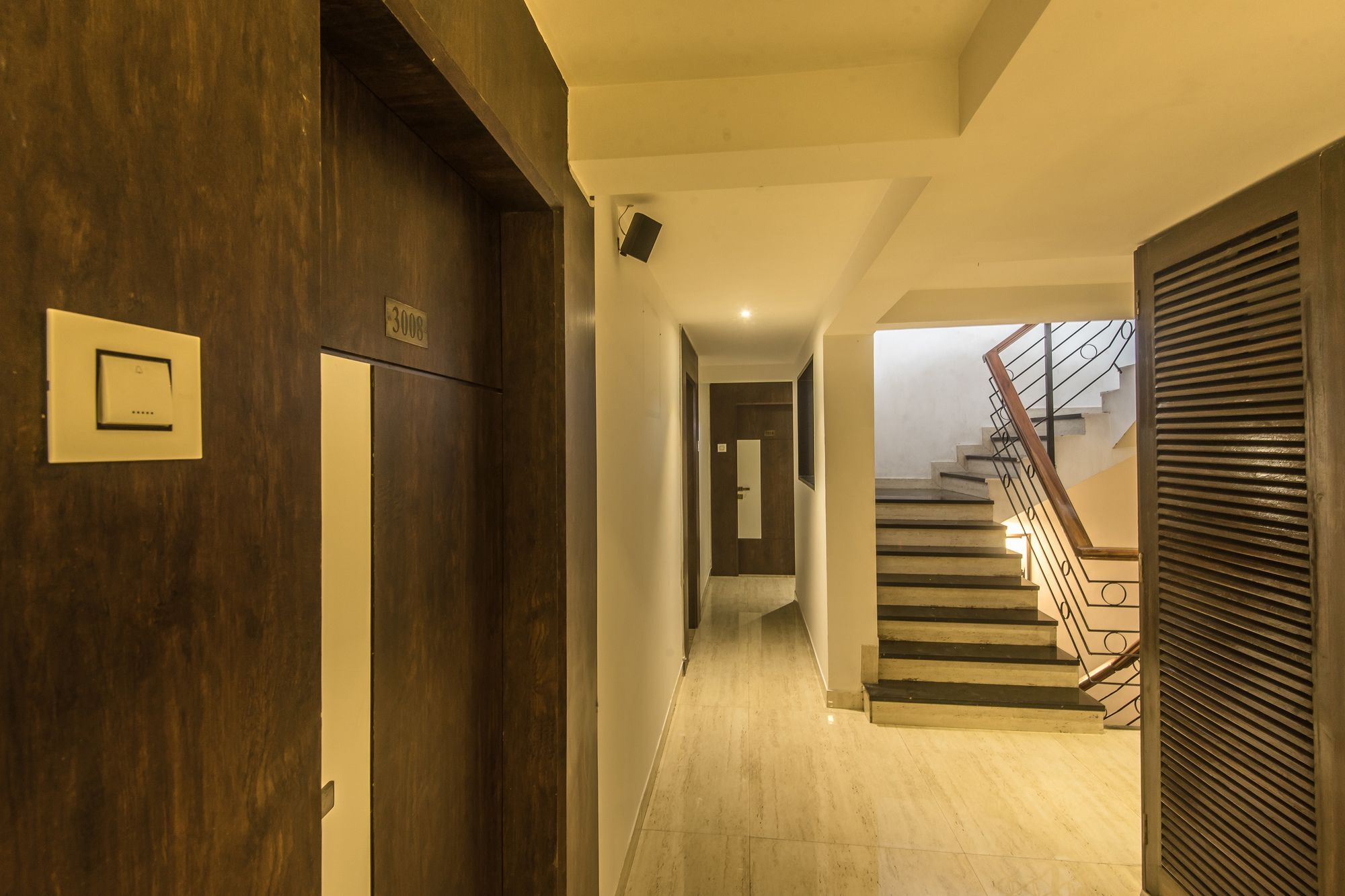 Oyo 78245 Collection O Hotel Crown Inn نافي مومباي المظهر الخارجي الصورة